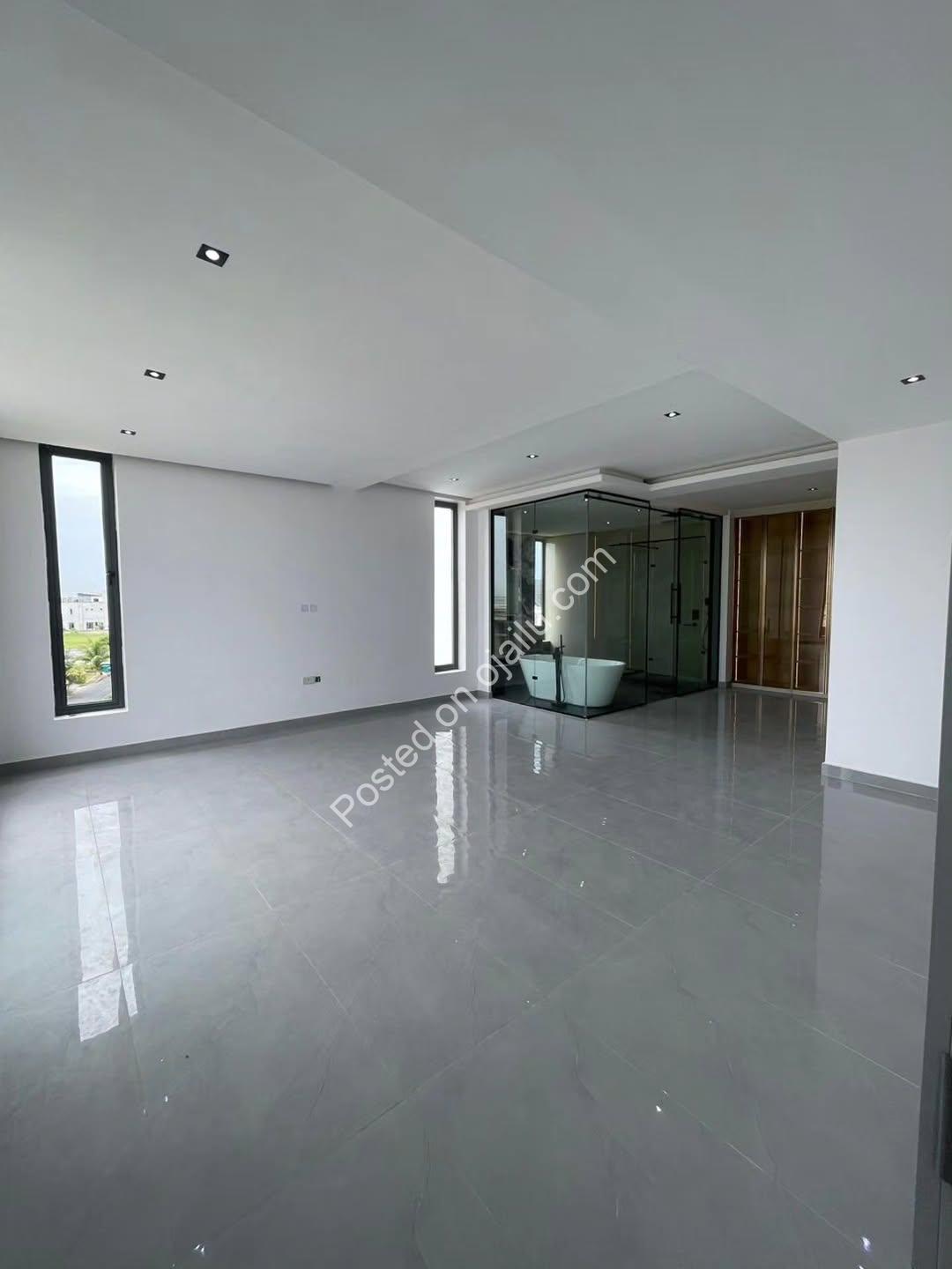 Your Dream Home Awaits: 5-Bed Duplex with Cinema & Pool