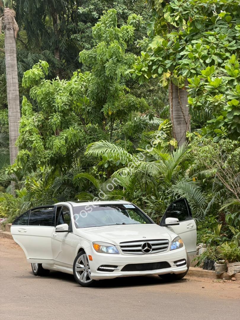 2010 Mercedes C300: Duty Paid, Keyless, Sunroof