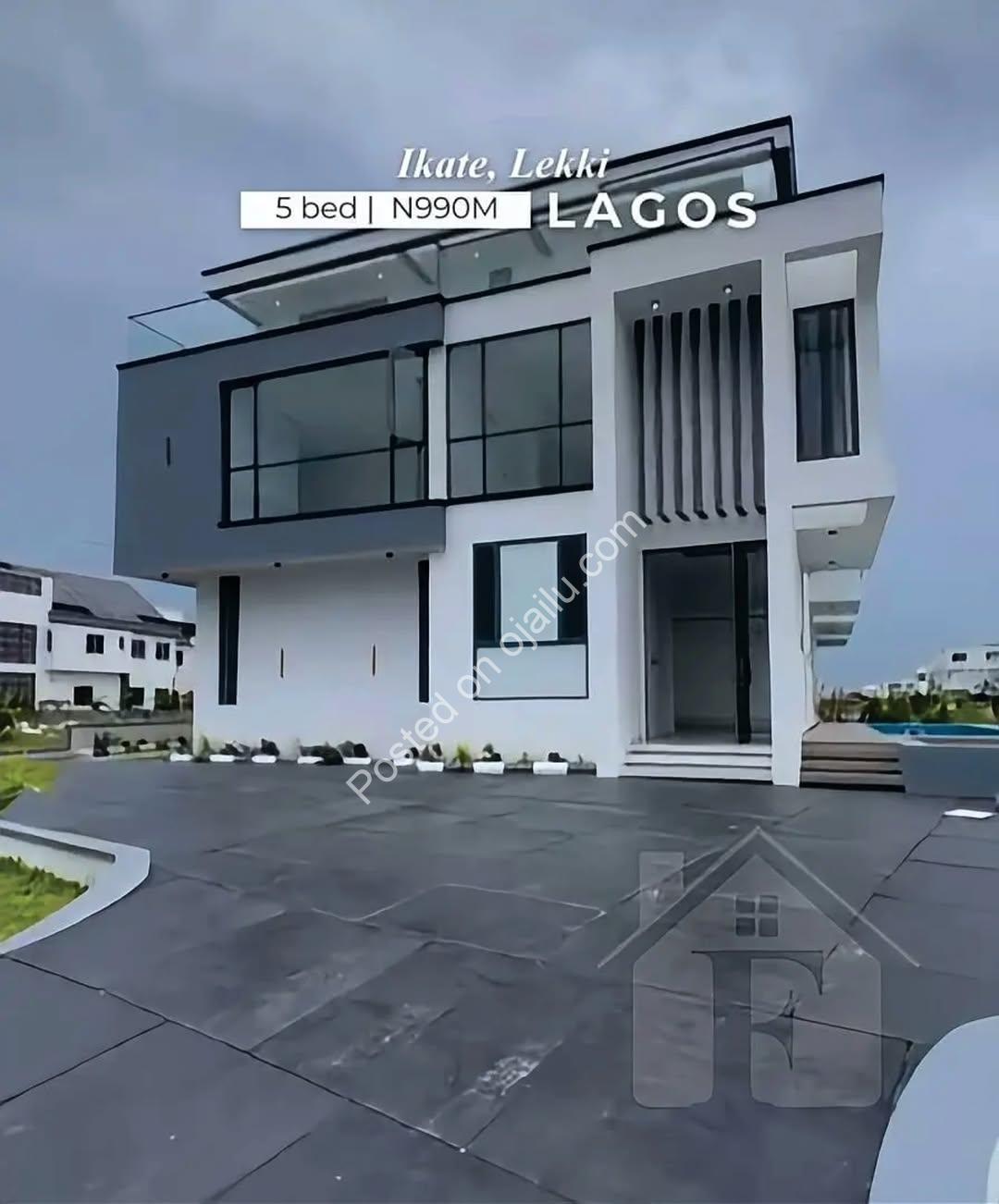 Exclusive 5-Bed Duplex with Private Cinema & Pool