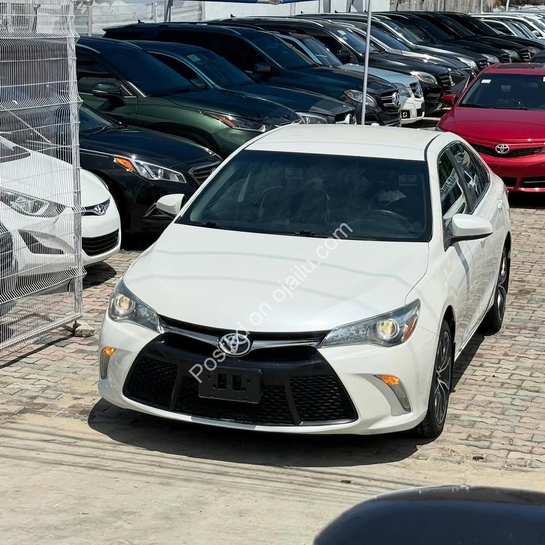 2015 Camry XSE: Low Mileage Luxury, Full Duty Paid