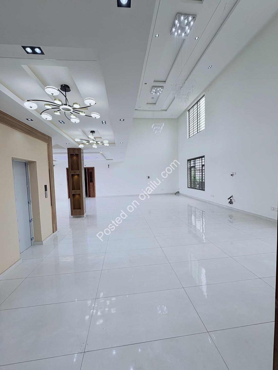 Ajah’s Ultimate Luxury Estate: 5-Bed Duplex with Pool & Penthouse