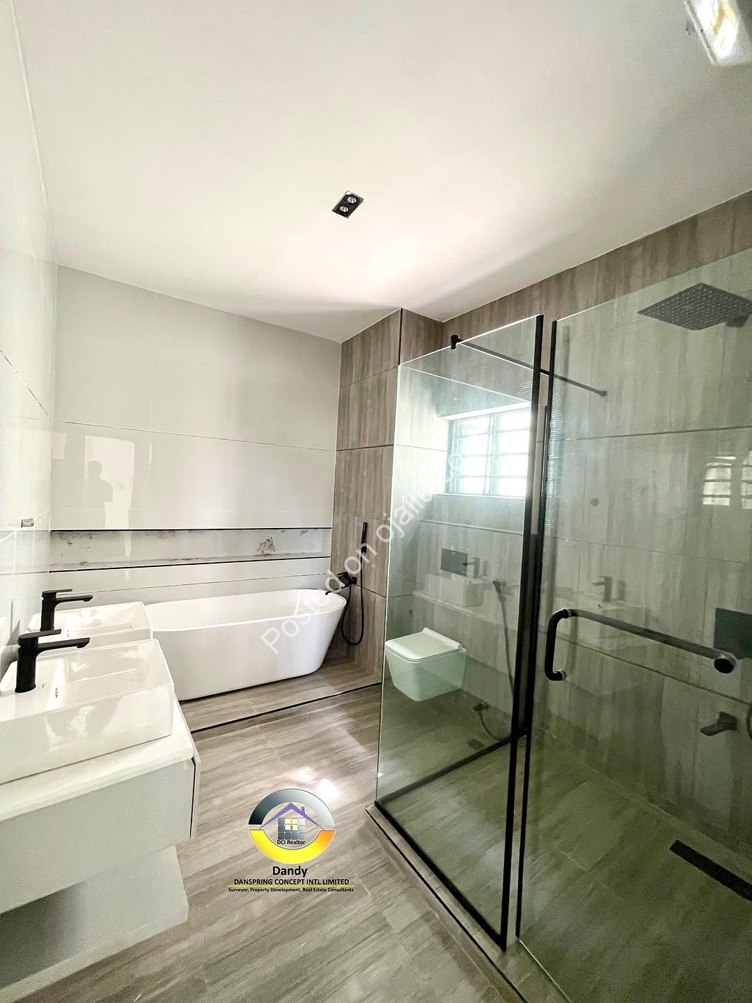 Lekki’s Ultimate 4-Bedroom Haven with Rooftop Oasis