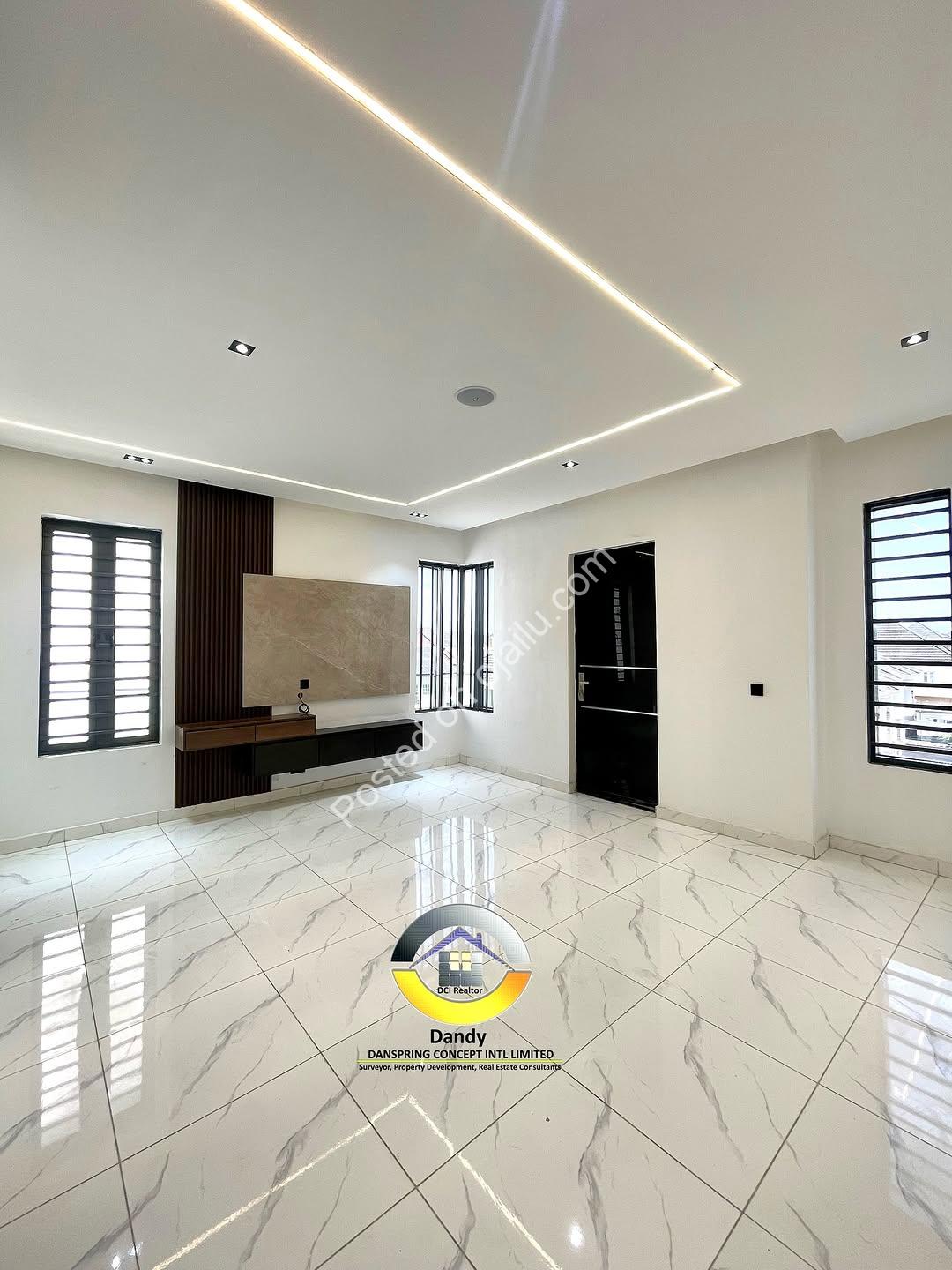 Lekki’s Grand 5-Bedroom Oasis with BQ