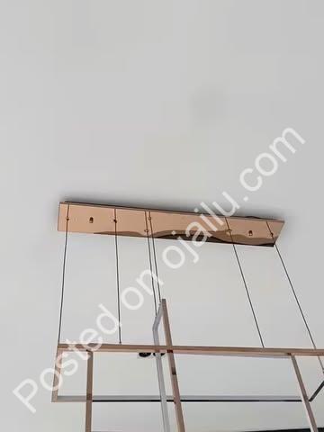 Chandelier-Luxe Mobile Suite: Barely Used, 3.5M