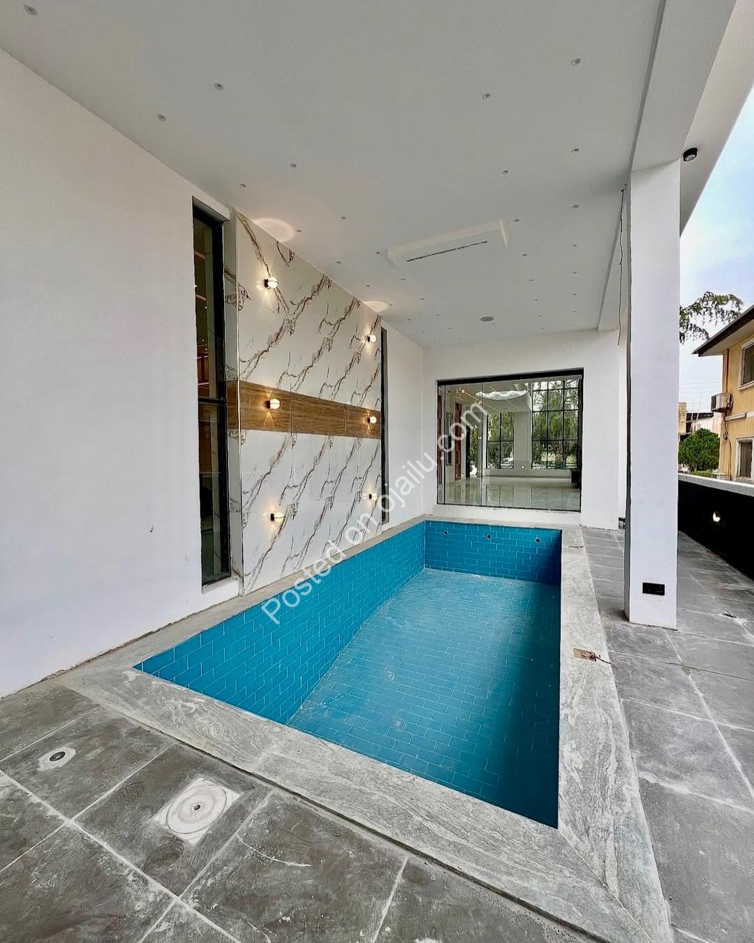 Exclusive 5-Bed Haven with Pool in Lekki County