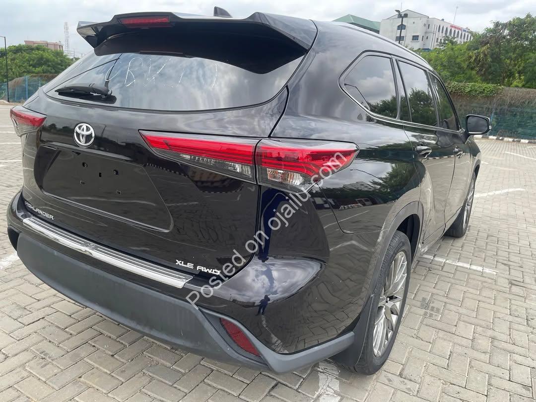 Luxury Lexus ES350: Full Option & Duty Paid