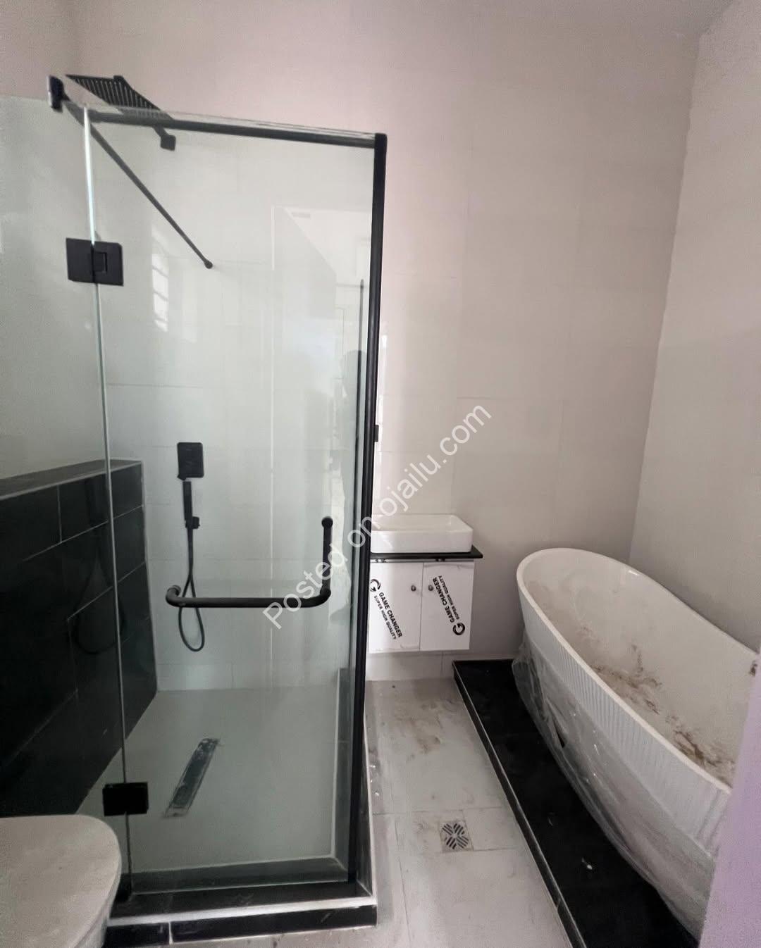 Elegant 4-Bed Duplex in VGC – Yours for ₦300M