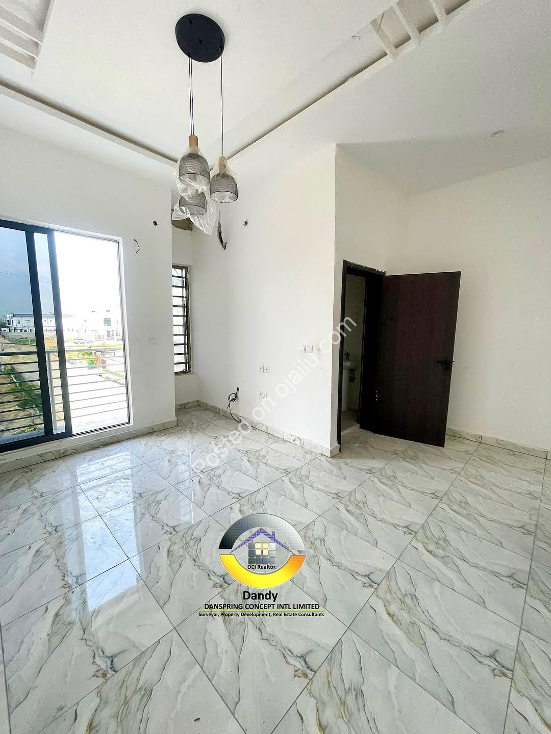 Brand New Terrace Duplex: Ensuite Bedrooms & BQ!