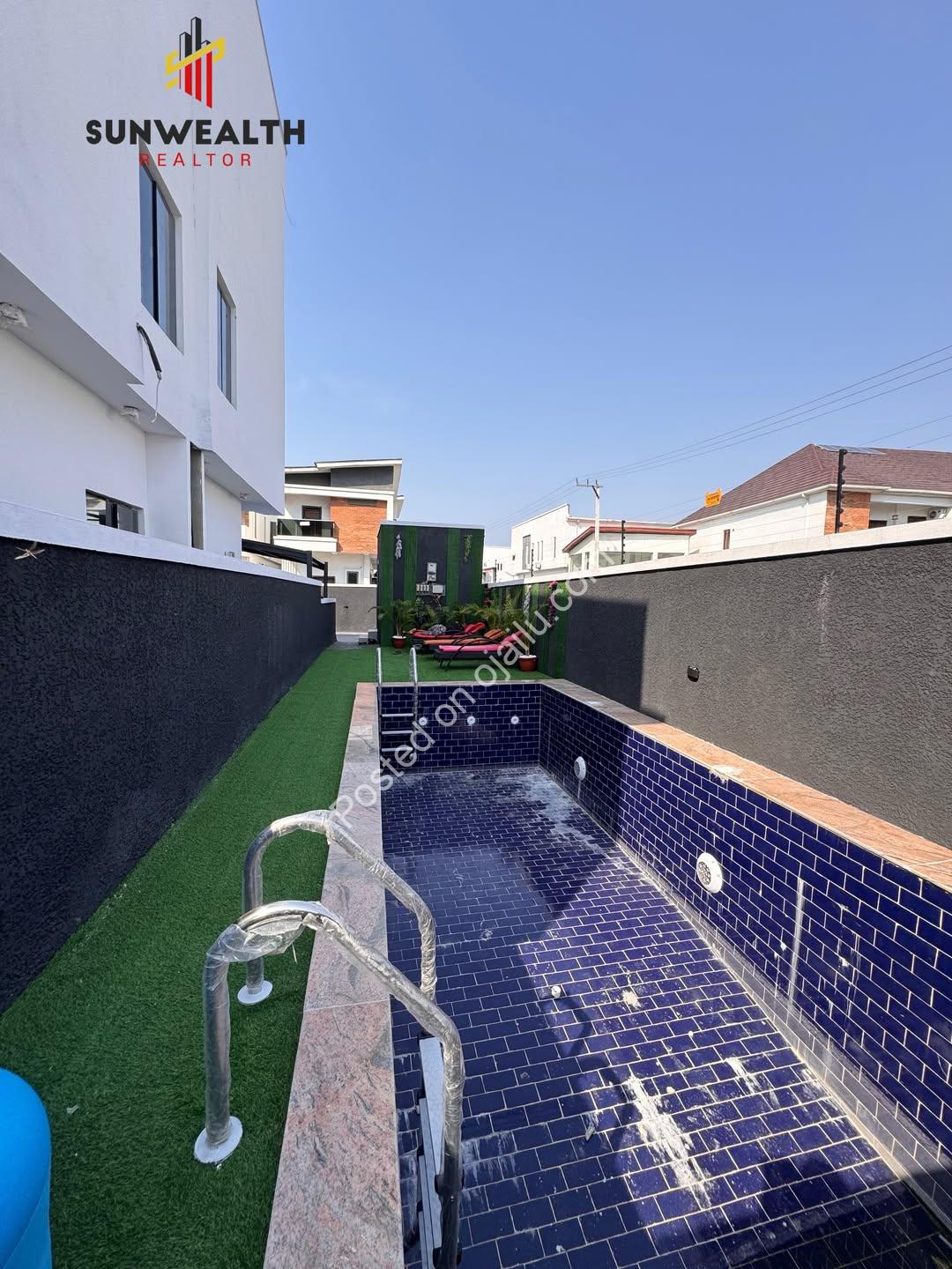 Your Dream Home Awaits: Brand-New 4-Bed Duplex with Pool in Orchid