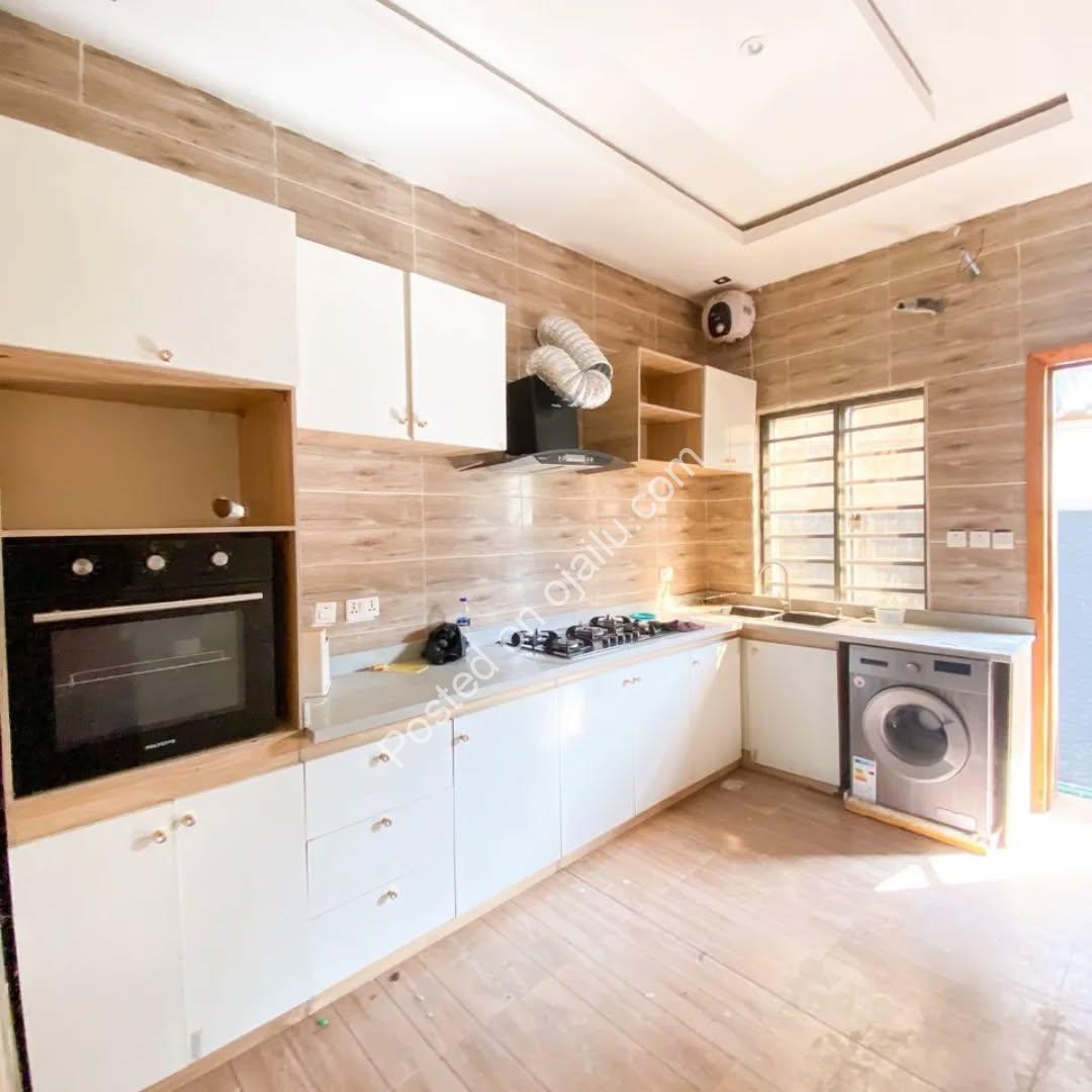 Orchid Lekki 4BR: Premium Terrace Living, ₦8M/Year. Inquire Now!