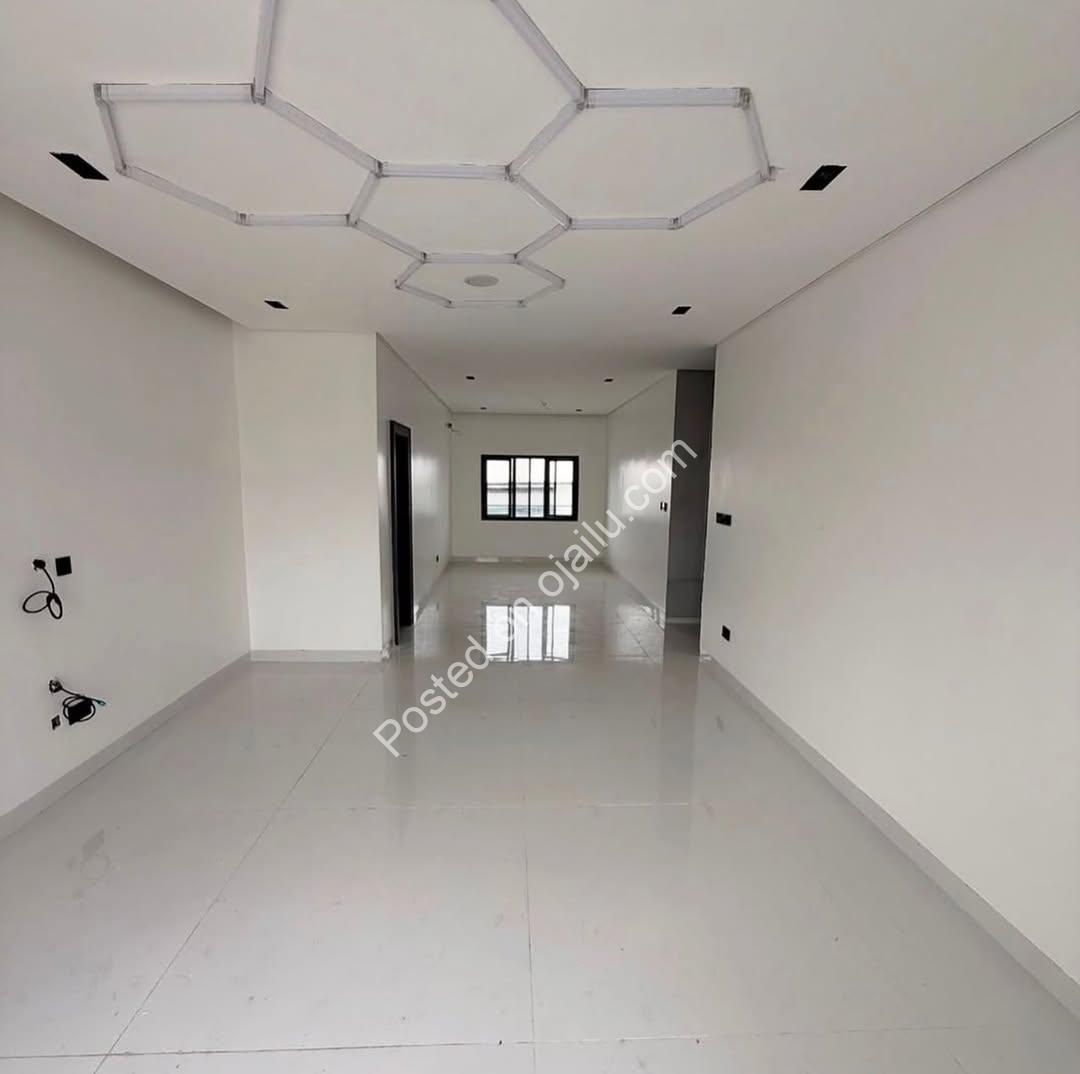 Smart 3-Bed Haven with Alexa & BQ in Jahi