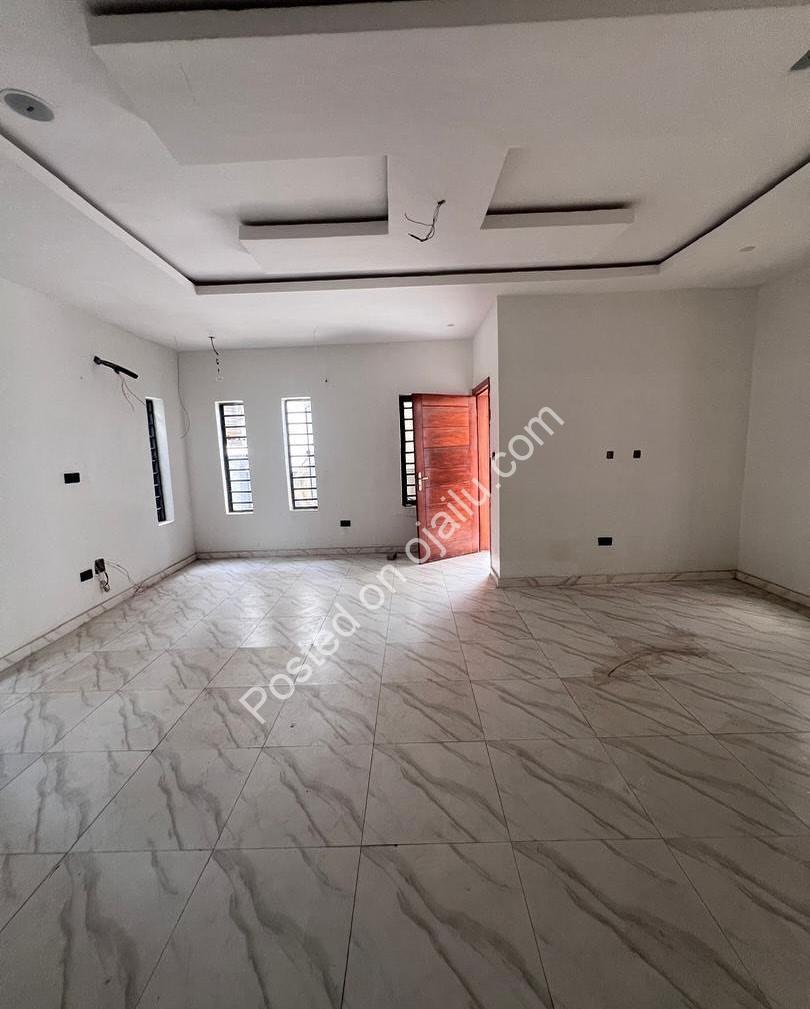 Orchid Lekki’s Finest: 4-Bed Ensuite Haven