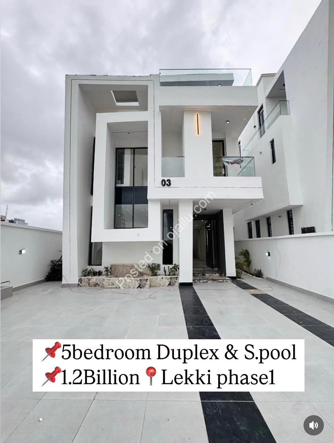 Lekki Phase 1: 5-Bedroom Oasis with Pool & Cinema