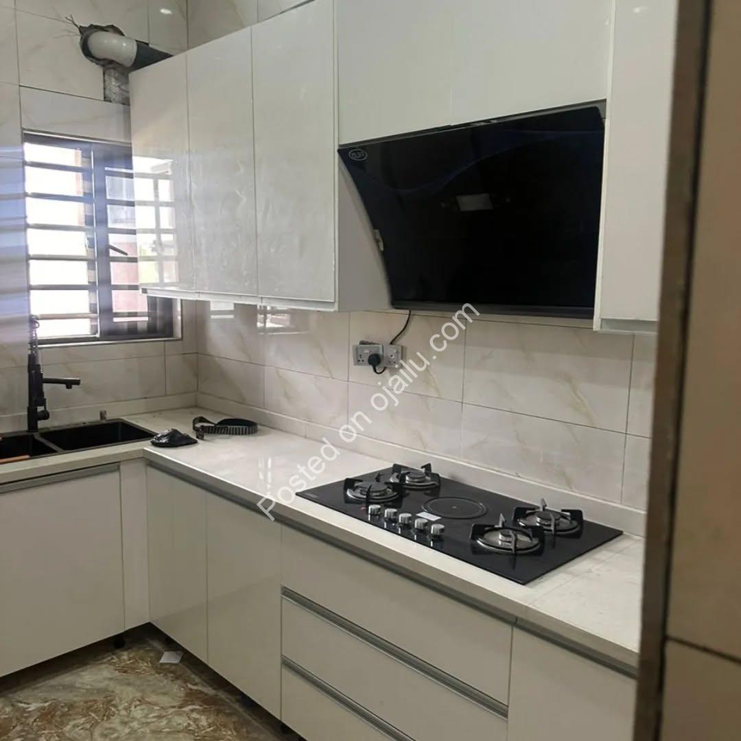 Exquisite 4-Bedroom VGC Duplex | Prime Living