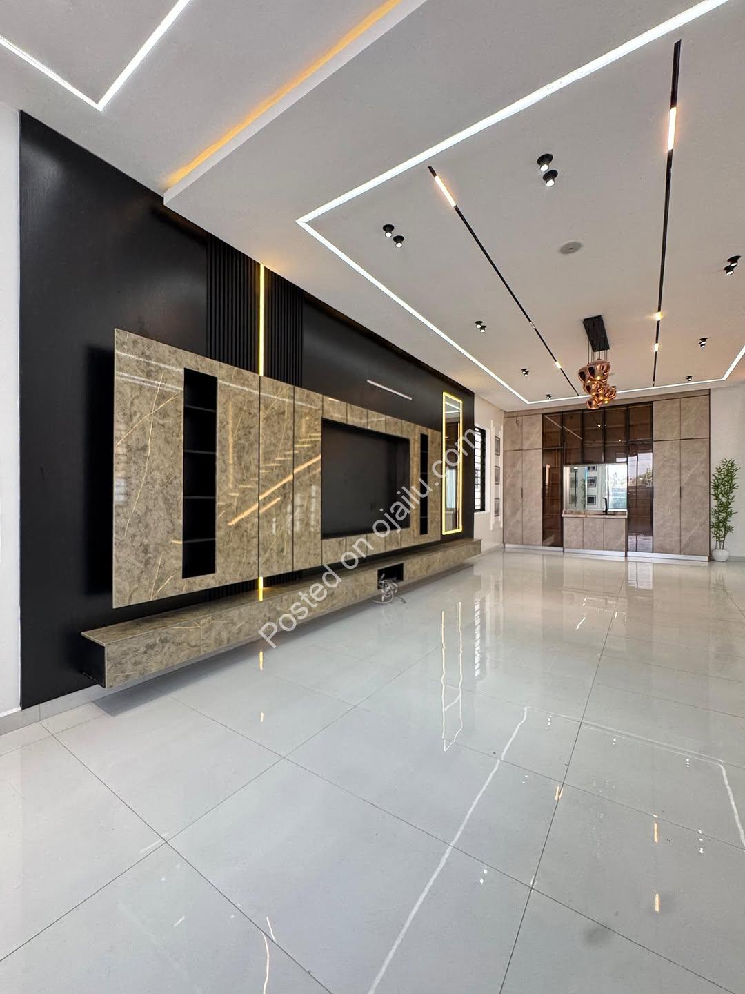 Lekki’s Ultimate 5-Bed Duplex with Pool & Gym