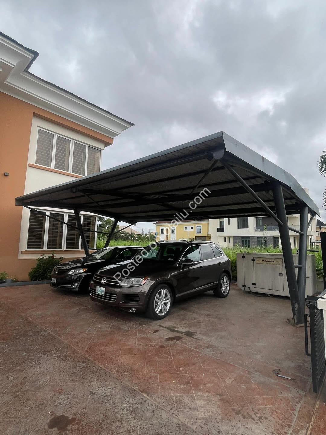 Stunning 5-Bed Mansion with Pool & Smart Home in Chevron