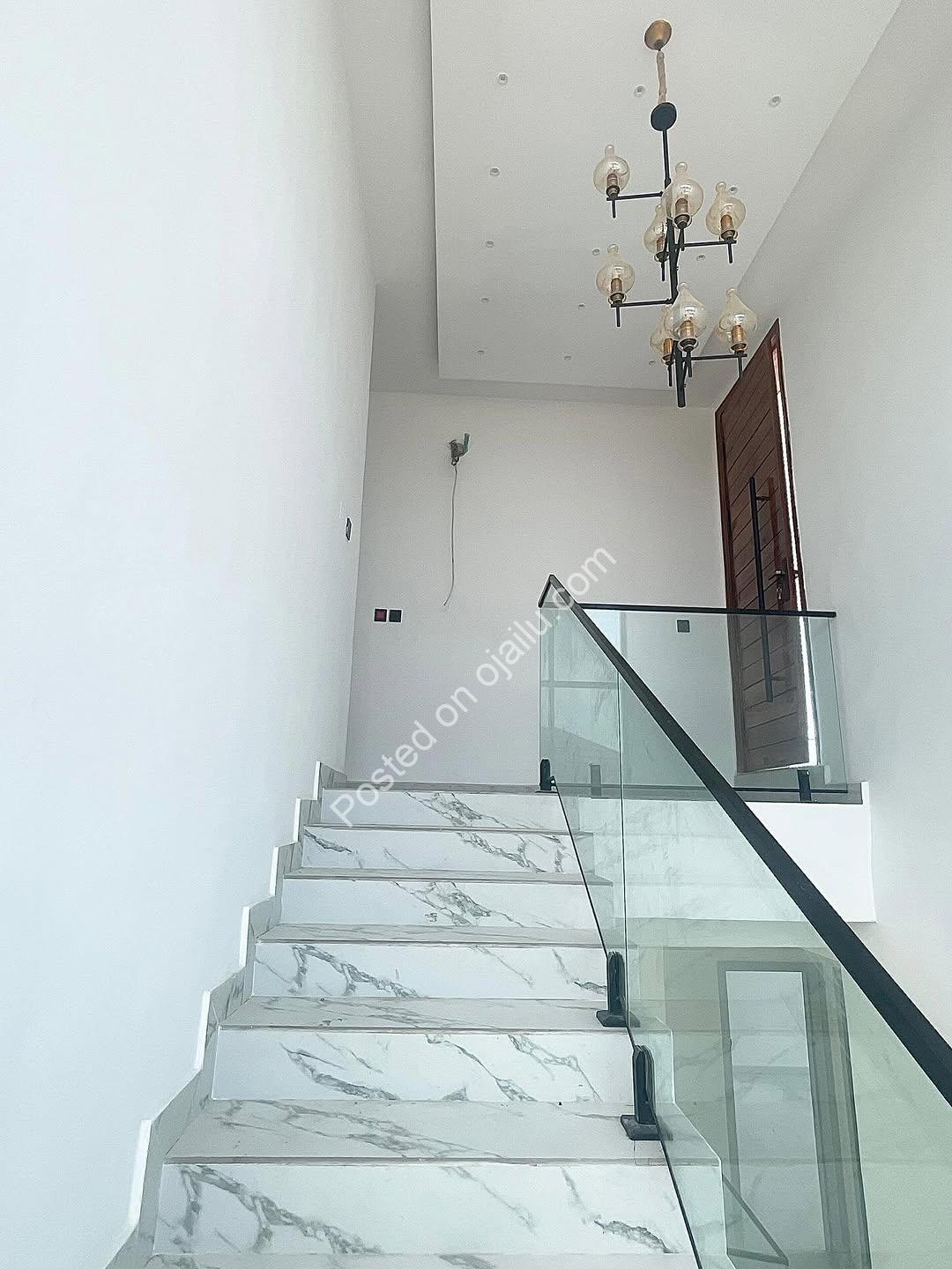 600sqm Corner-Piece: Cinema, Rooftop Terrace & Pool in Chevron
