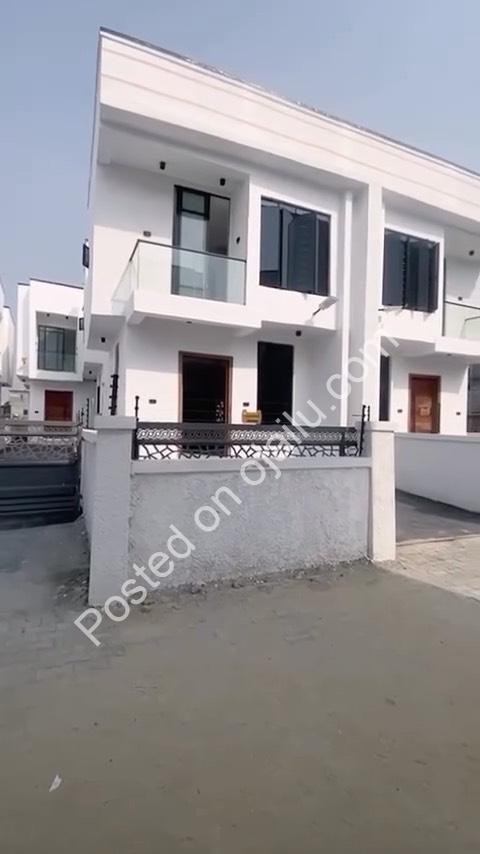 Ikota Dream Homes: 3 & 4BR Duplexes from ₦155M
