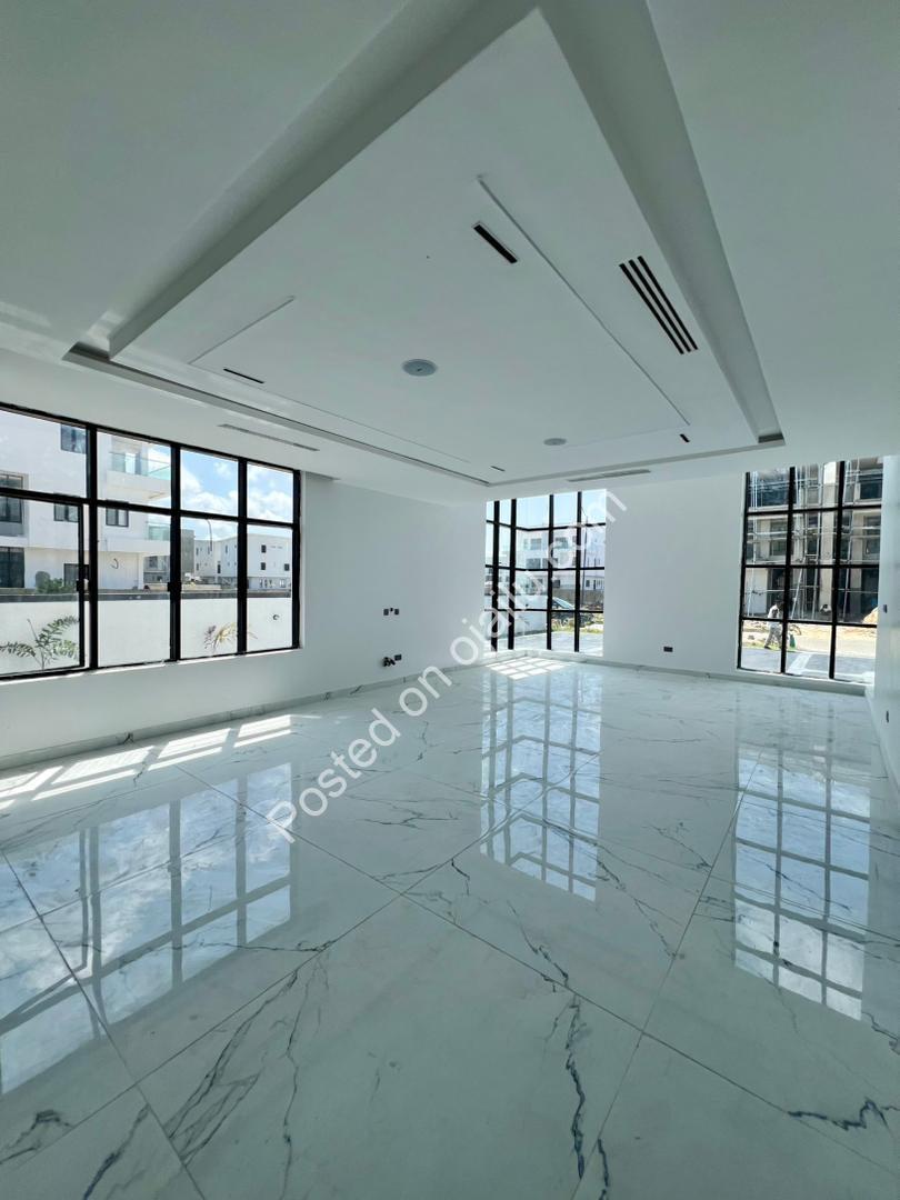 Cinema, Gym & Rooftop Oasis in Ikate