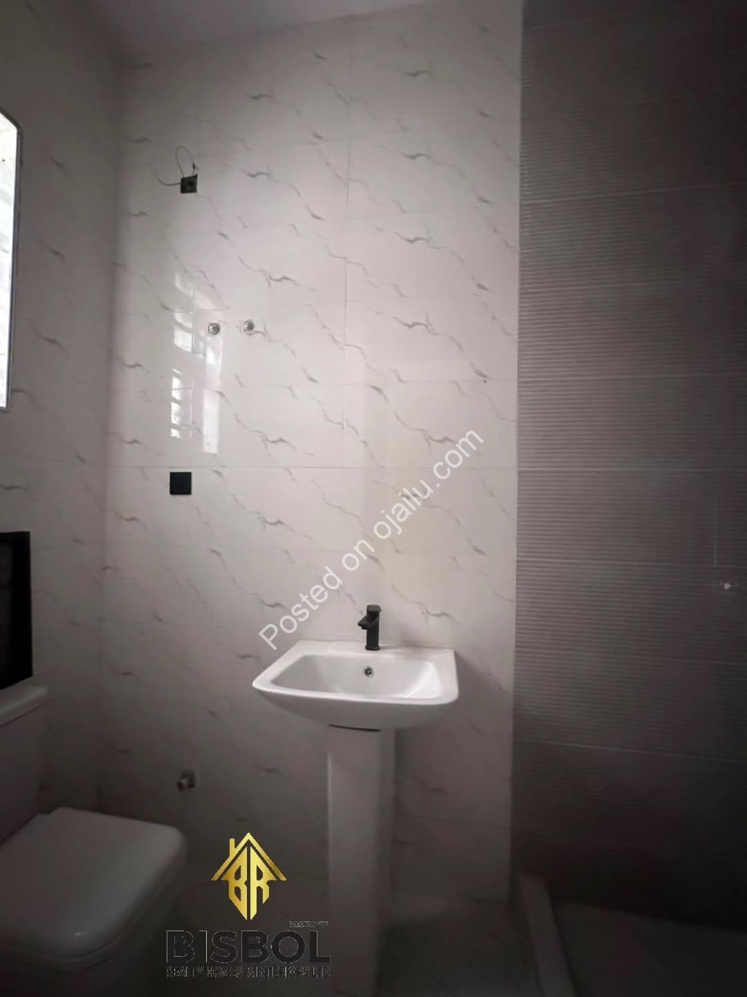 Move-In Ready: Fully Furnished 2/3 Bed in Ajah
