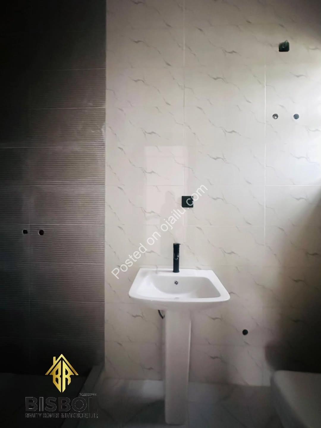 Move-In Ready: Fully Furnished 2/3 Bed in Ajah