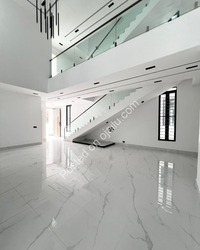 Chevron Haven: Understated Elegance, Unmatched Comfort
