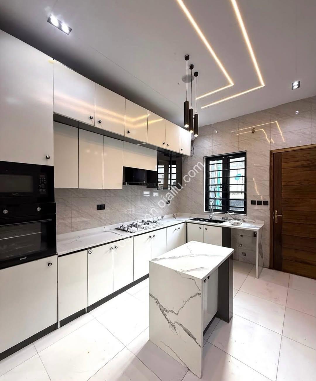 Ikota Executive 4-Bed Duplex: 40% ROI, ₦15M/Month Potential