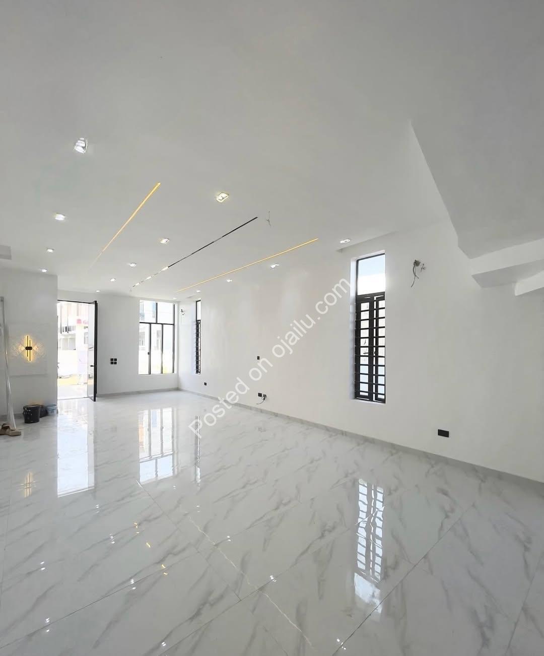 Invest ₦15M Monthly: Ikota 4-Bed with Pool & Jacuzzi