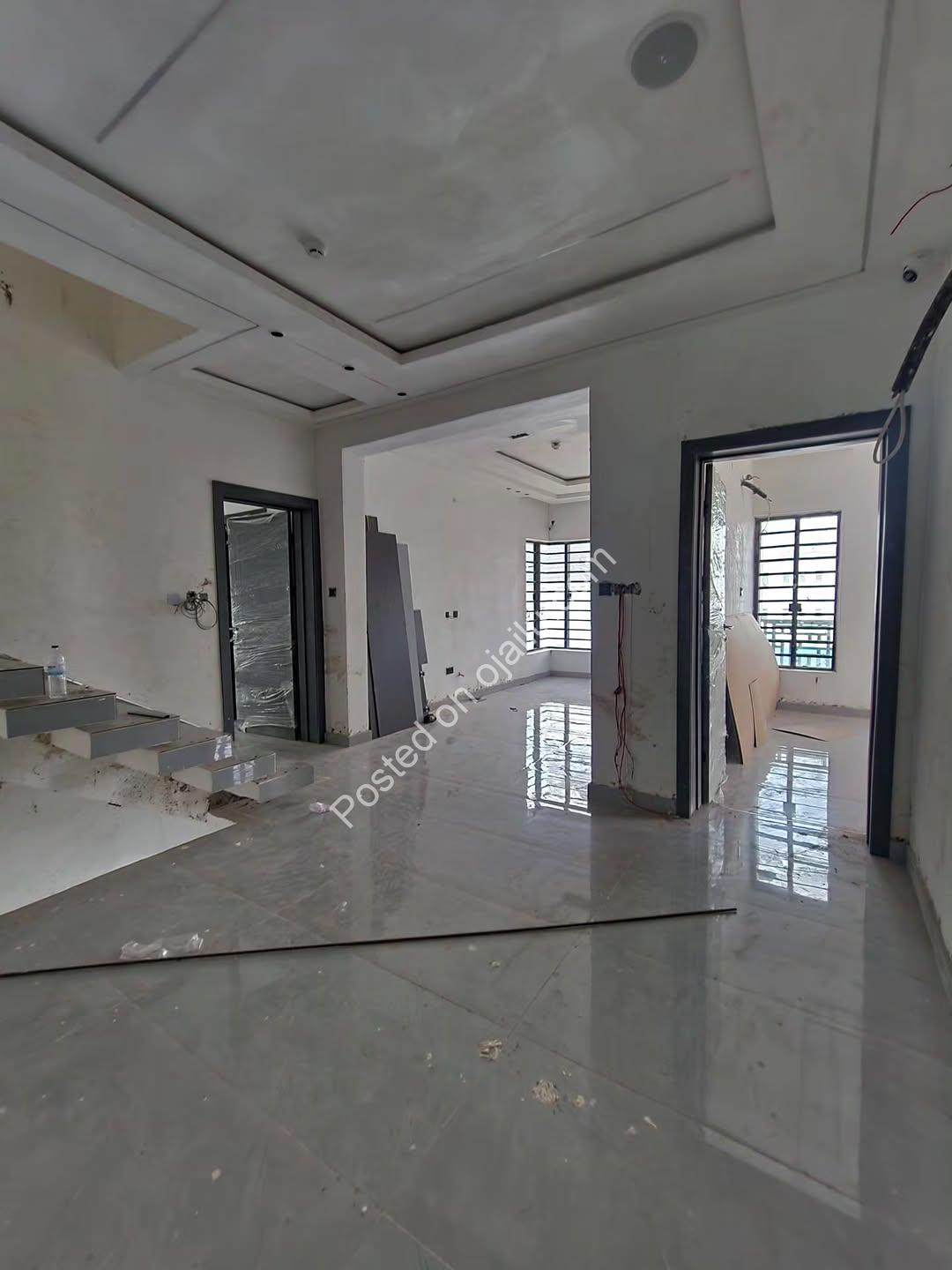 4-Unit Smart Home Haven in Surulere: N430m