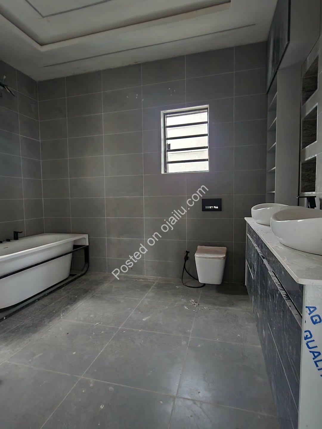 4-Unit Smart Home Haven in Surulere: N430m