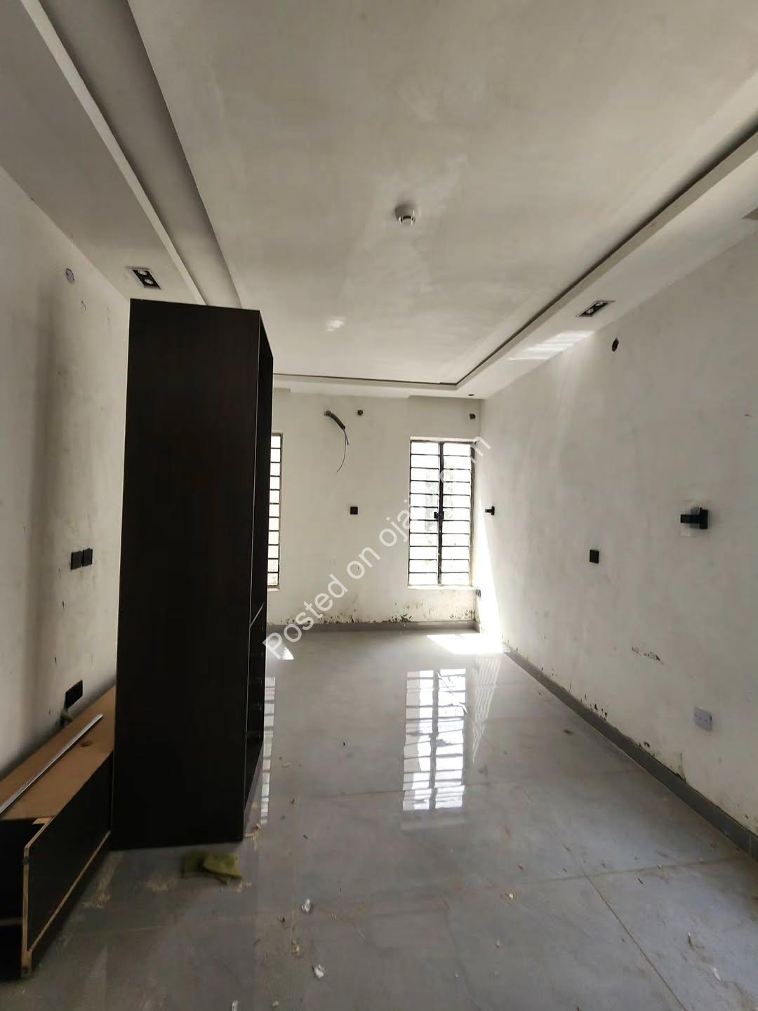 4-Unit Smart Home Haven in Surulere: N430m