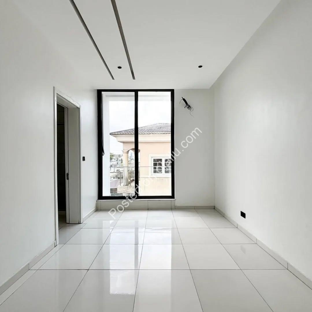 New 2BR in Oniru VI for ₦20M – Move-In Ready!