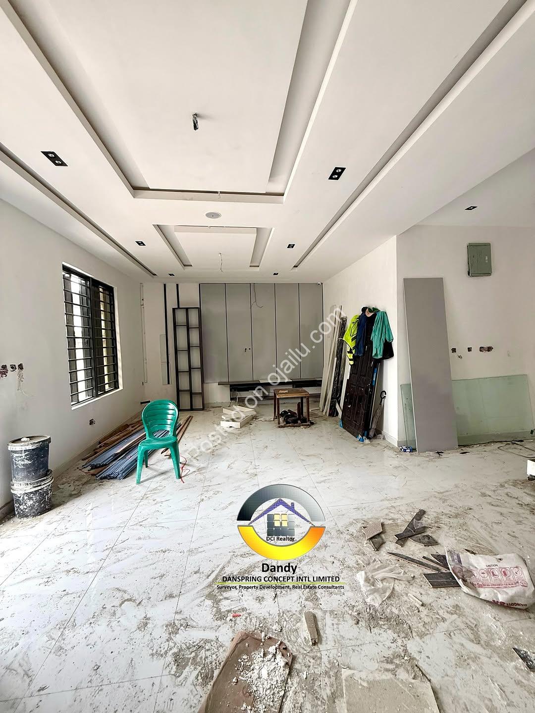 Contemporary 4-Bed Duplex with Bluetooth Speakers & Pendant Lights