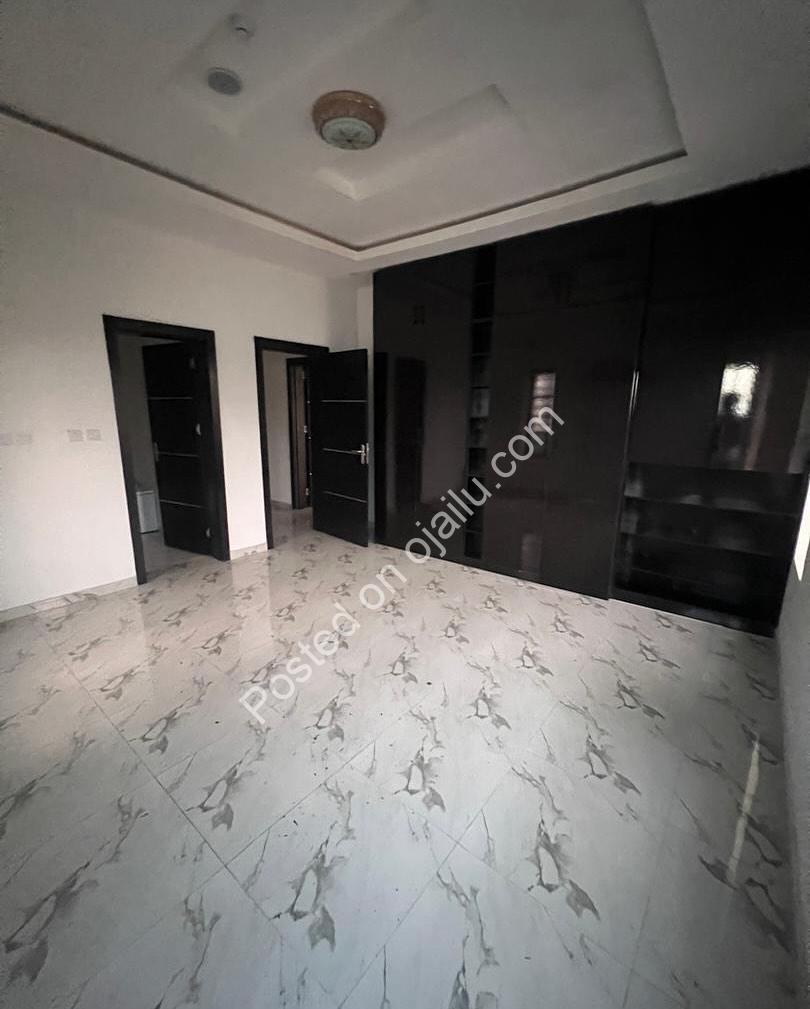 Modern Semi-Detached Duplex, Prime Ajah Location