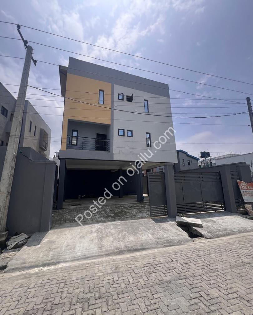 Move-In Ready: 2BR Ologolo Gem w/ En-Suites