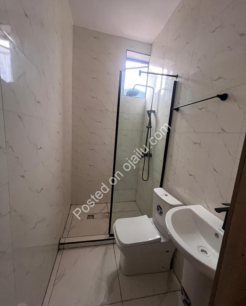 Elegant 2-Bed Ikate Home with En-Suite Bathrooms