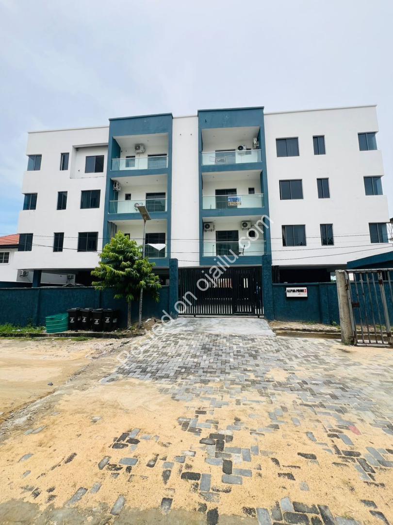 Elite Ikate Living: 2BR with Pool & Gym