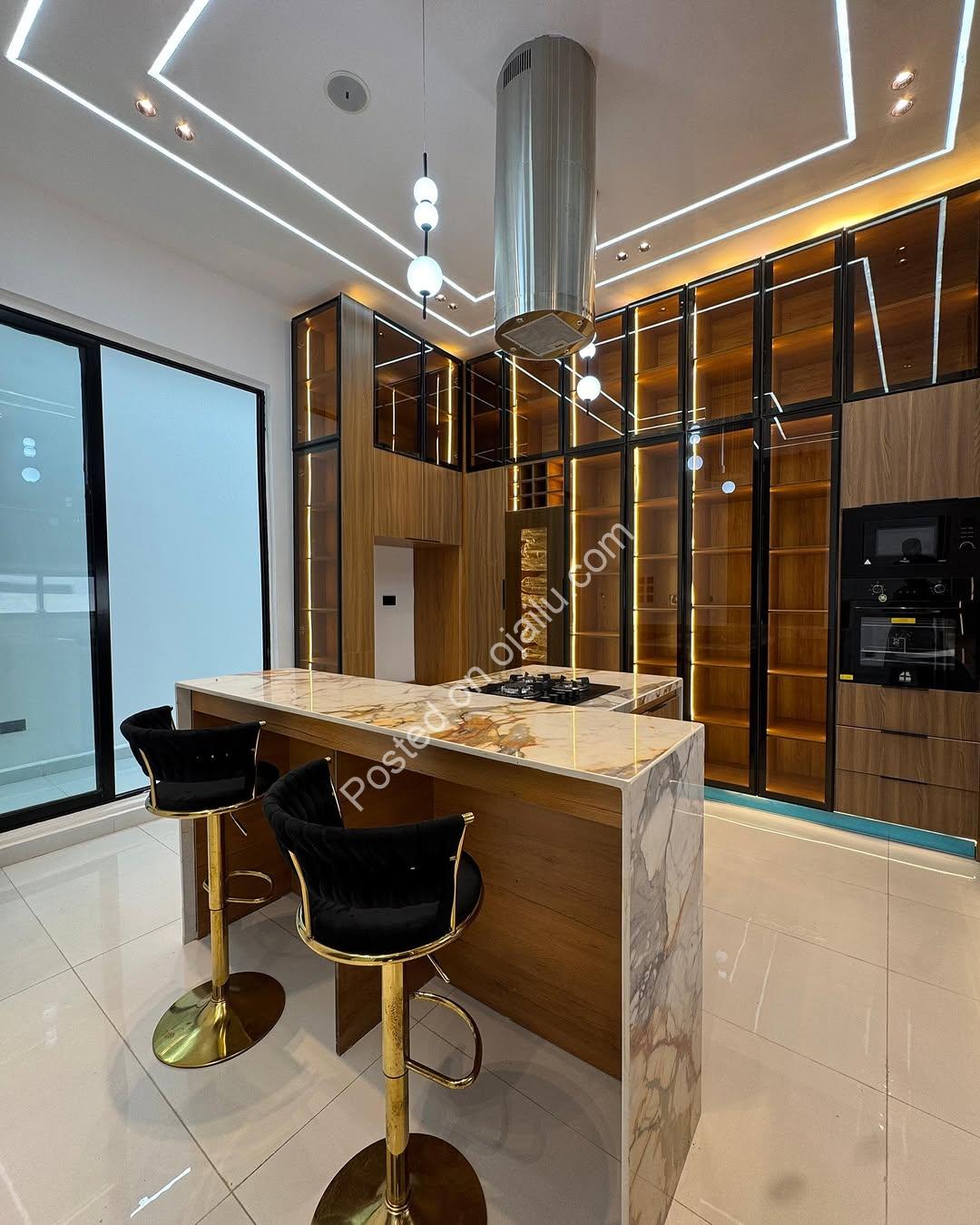 ELEVATED ESTATE LIVING: 5-Bed Duplex with Pool & Gym – Now 420M