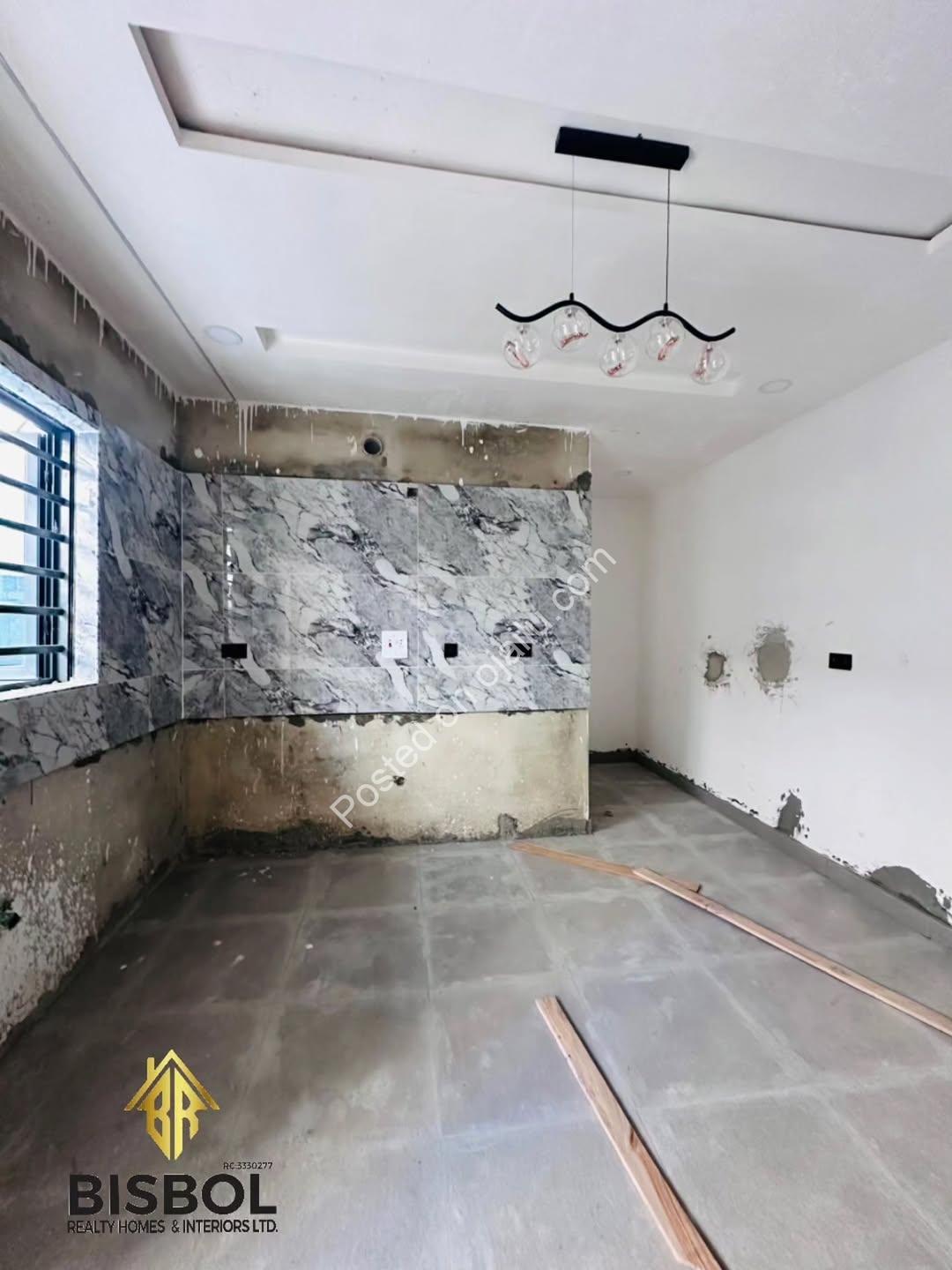 Jumbo 4-Bed Semi-Detached Duplex – Move-In Ready!