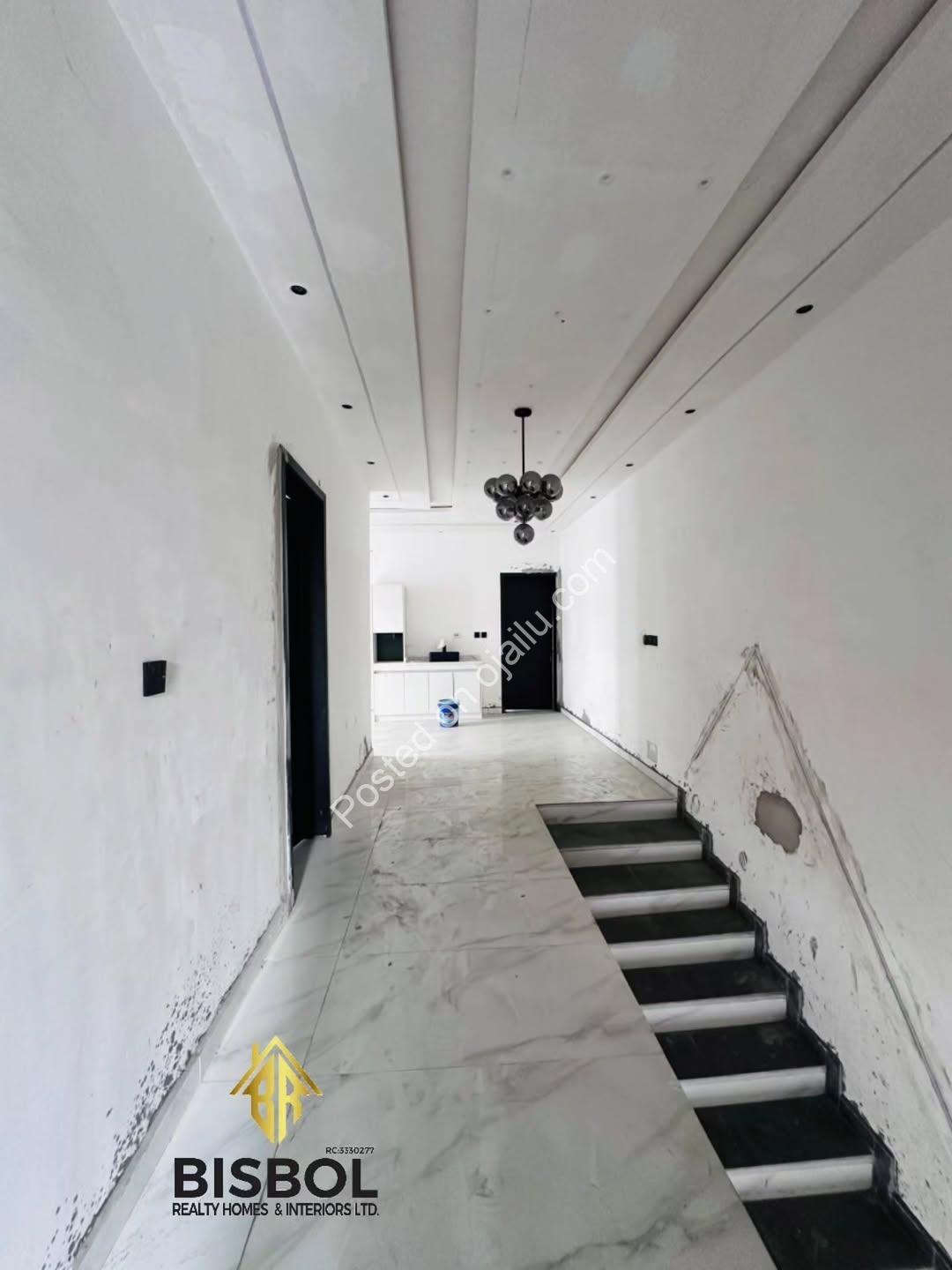 Jumbo 4-Bed Semi-Detached Duplex – Move-In Ready!