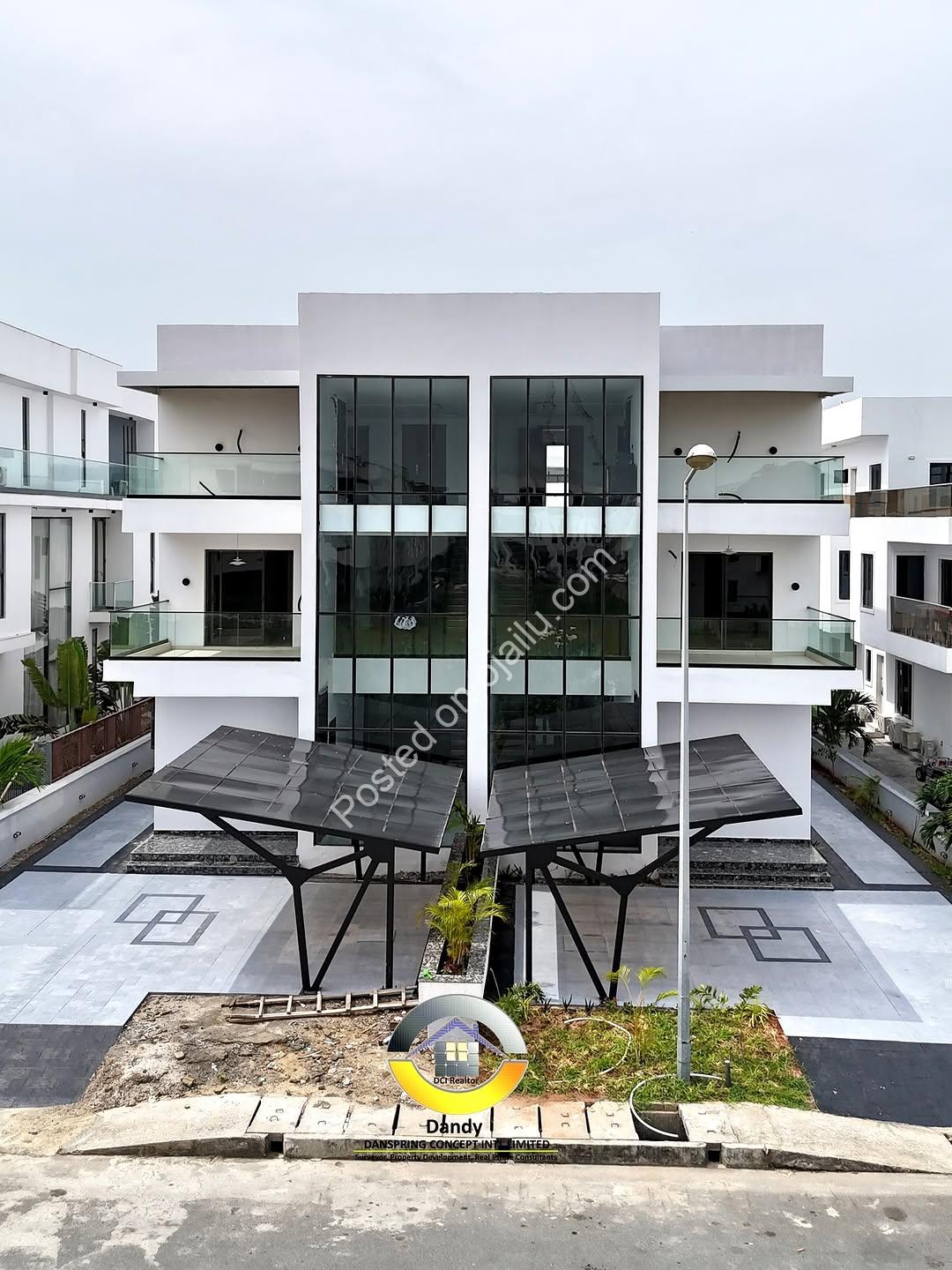 Ikate Gem: 5-Bed Duplex with Pool & Cinema
