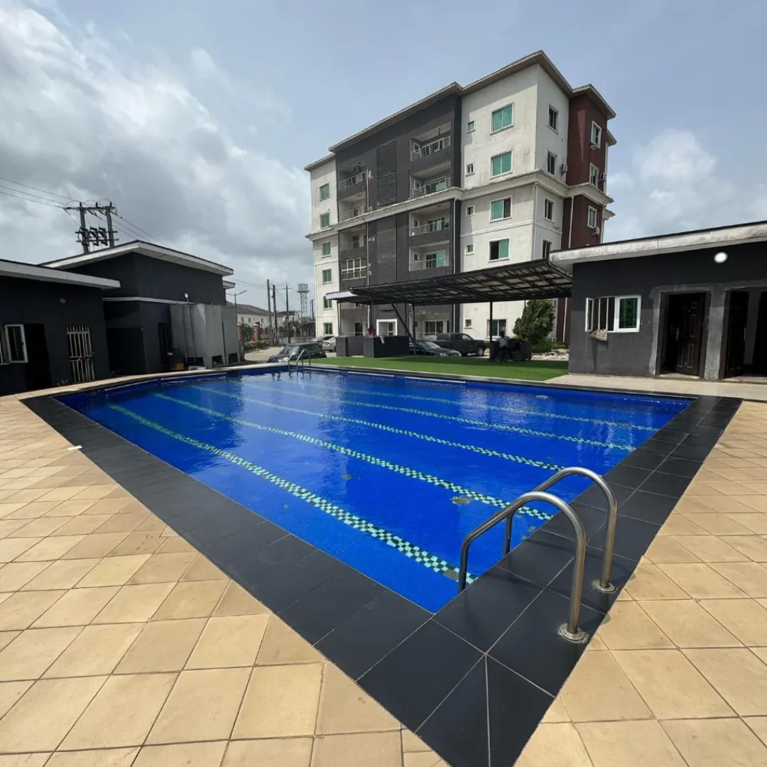 Poolside Serenity: 3BR Serviced Home with BQ & Smart TV