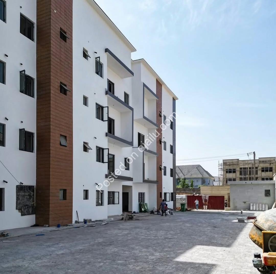 Smart 3-Bed Home: Alexa, BQ & Parking