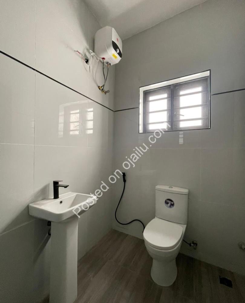 4-Bed Detached Duplex: Move-In Ready Perfection