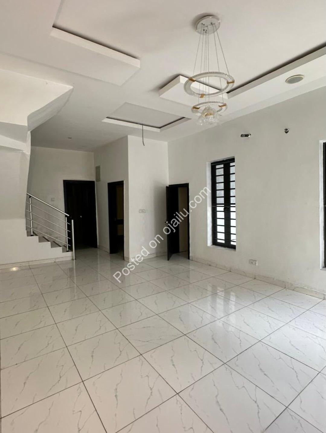 Interlocking Street Gem: 4-Bed Duplex with BQ