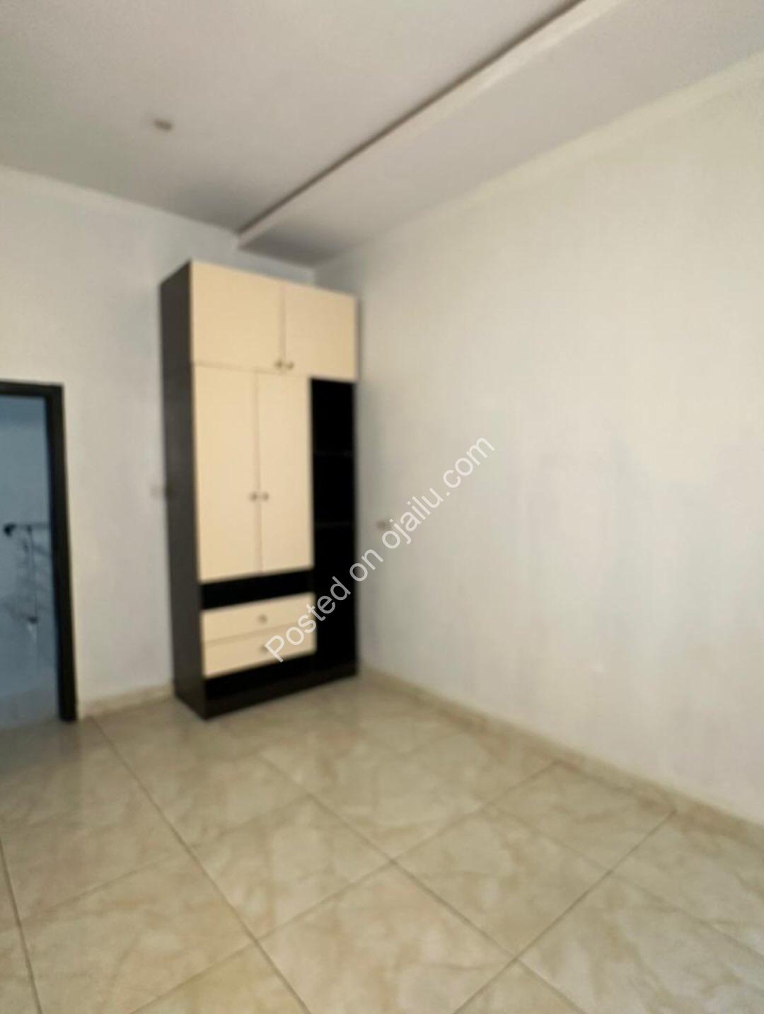 Interlocking Street Gem: 4-Bed Duplex with BQ