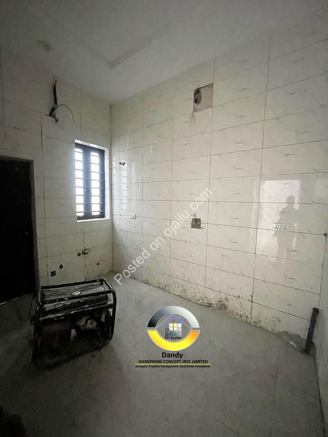 Brand New Terrace Duplex: Ensuite Bedrooms & BQ!