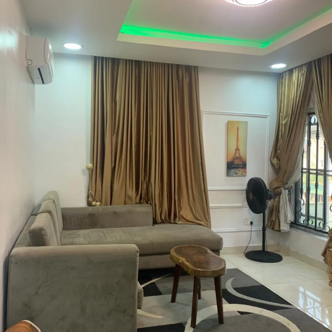 Poolside Living: 1BR Mini Flat in Lekki Phase 1