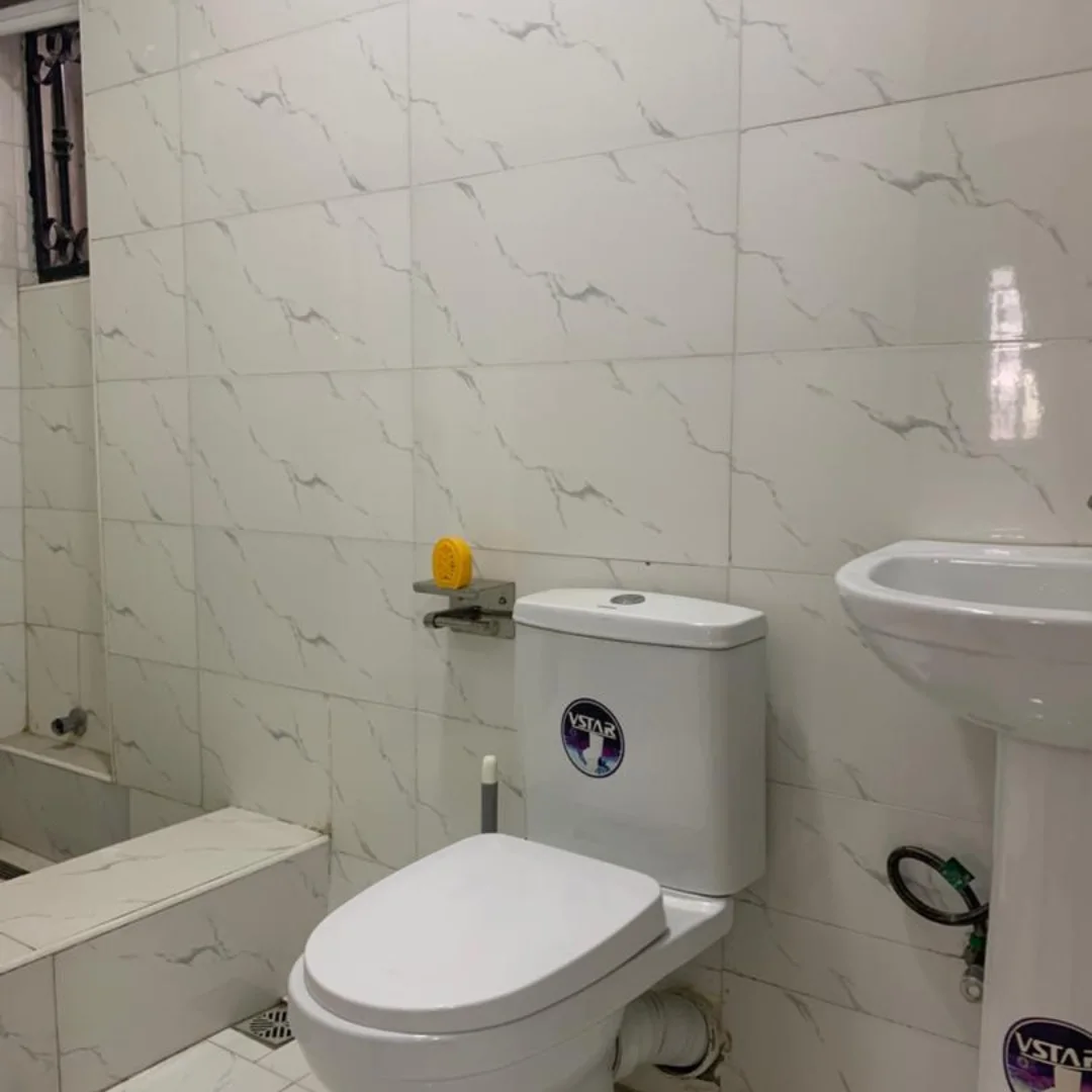 Poolside Living: 1BR Mini Flat in Lekki Phase 1