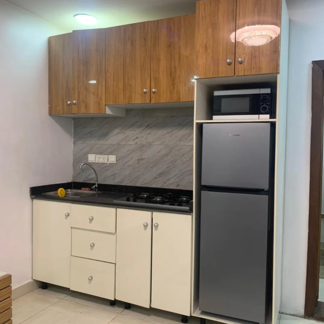 Poolside Living: 1BR Mini Flat in Lekki Phase 1